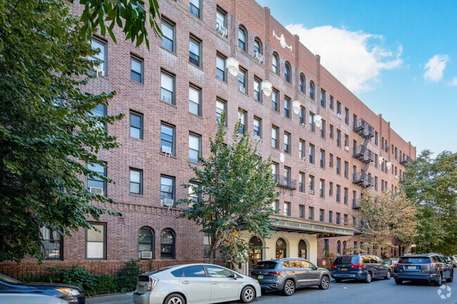 Building Photo - 80 Winthrop St