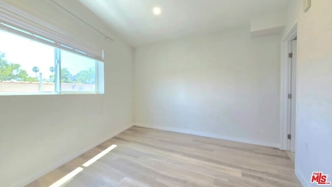 Foto del edificio - 8532 Cashio St