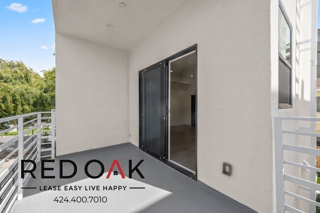 Foto del edificio - Brand New with Premium Finishes, Private B...