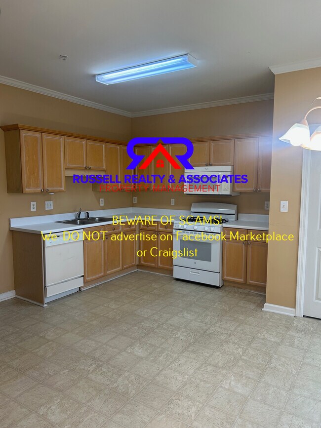 Foto del edificio - 536 Treymoor Lake Cir