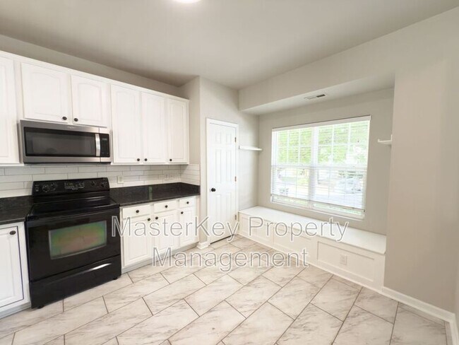 Building Photo - 123 Baberton Dr