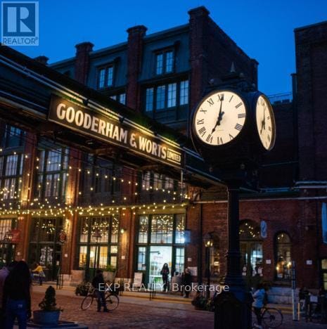 Building Photo - 35 Parliament St