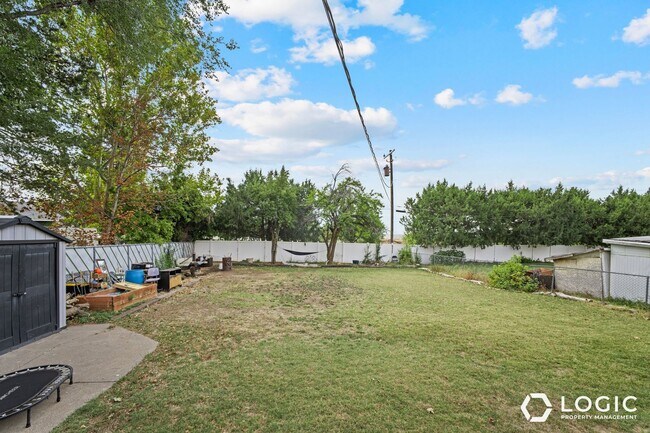 Building Photo - 732 E 1000 S-A