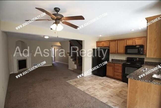 Foto del edificio - Beautiful Townhome in Platte City-Availabl...
