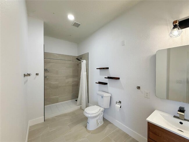 Building Photo - 194 Sand Ridge Dr