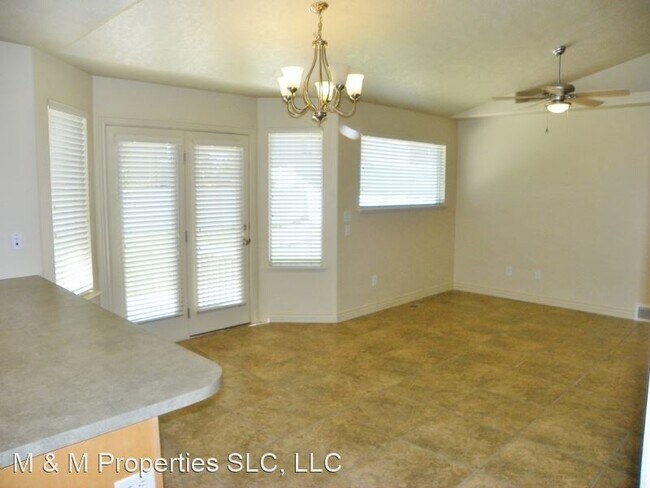 Building Photo - 5357 W Leila Ln