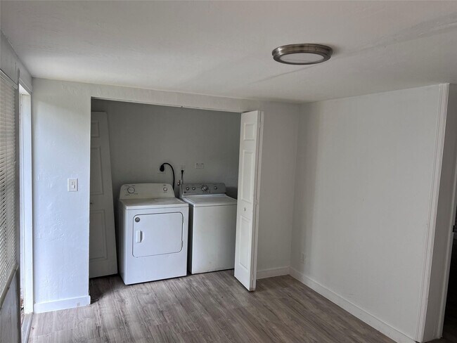 Foto del edificio - 1433 NW 7th Ave