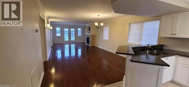 Building Photo - 520 Silken Laumann Dr