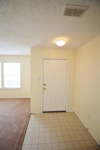 Foto del edificio - 2415 Mallory Ln