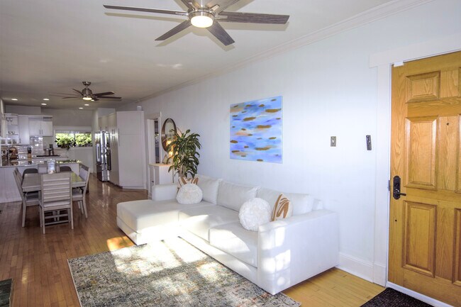 Foto del edificio - 821 Madison St