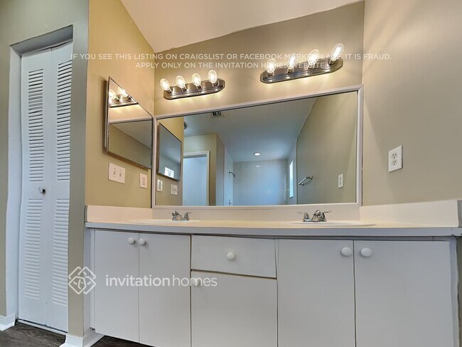 Foto del edificio - 8721 SW 159th Pl