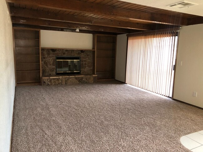 Foto del edificio - Spring Valley Lake Home