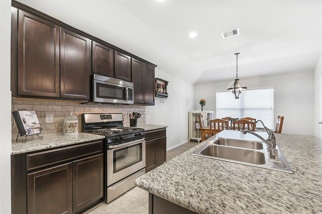 Building Photo - 3010 Dripping Springs Ct