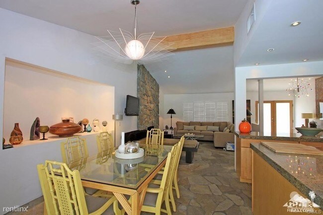 Foto del edificio - 3 br, 2 bath House - 45675 Mountain View Ave