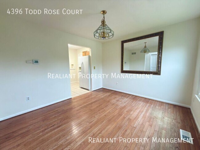 Foto del edificio - 4396 Todd Rose Ct