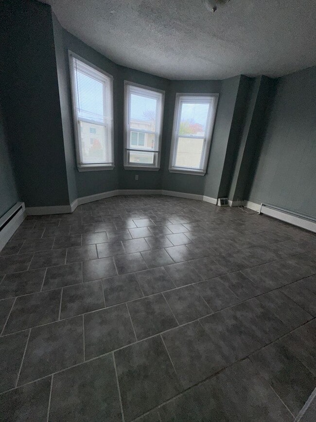 Building Photo - 1721 N Creighton St