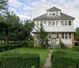 Building Photo - 390 E 152nd St