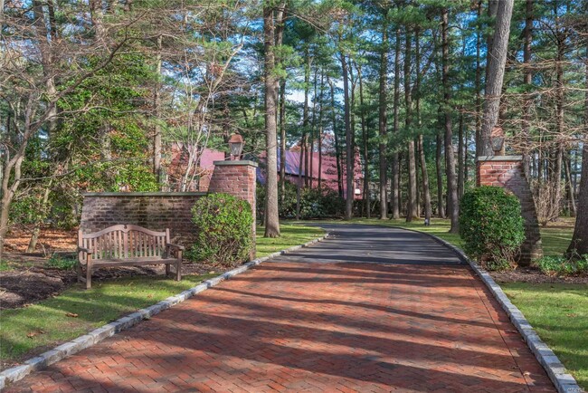 Foto del edificio - 35 Chestnut Hill Dr