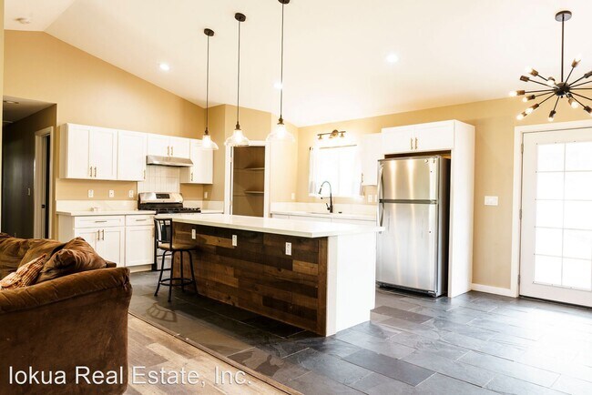 Building Photo - 3 br, 2 bath House - 15-1839 31st Ave