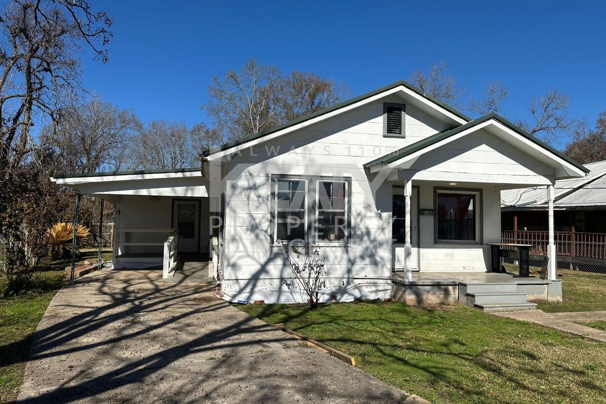 Foto principal - Charming 4-Bedroom Home in Breaux Bridge, ...