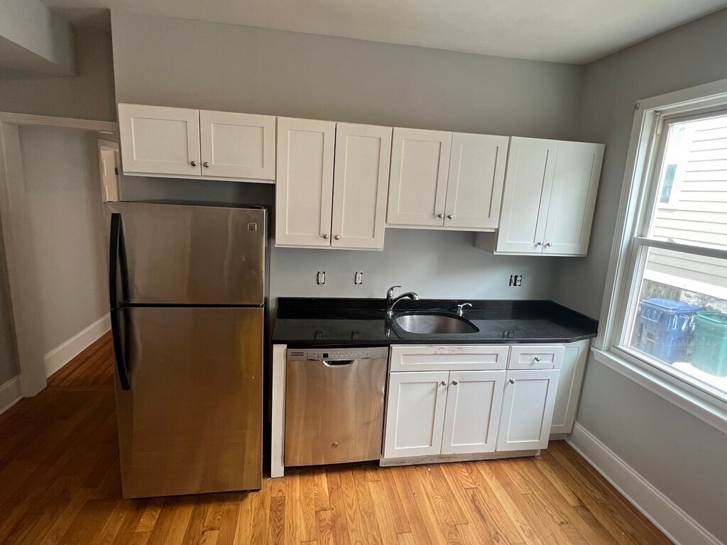 Foto principal - 174 Woodrow Ave