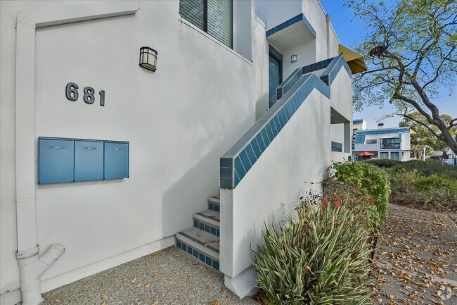 Building Photo - 681 Portofino Ln