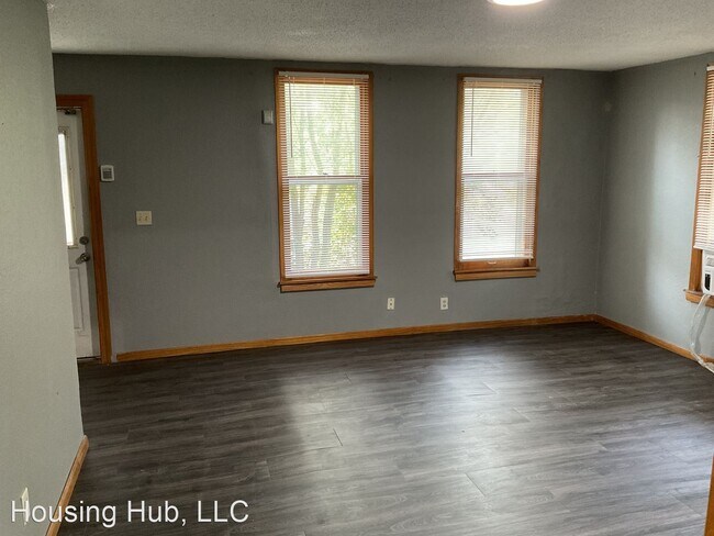 Building Photo - 4 br, 2 bath House - 214 Maple St