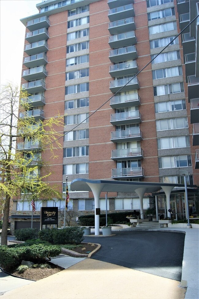 Building Photo - 1 E University Pkwy