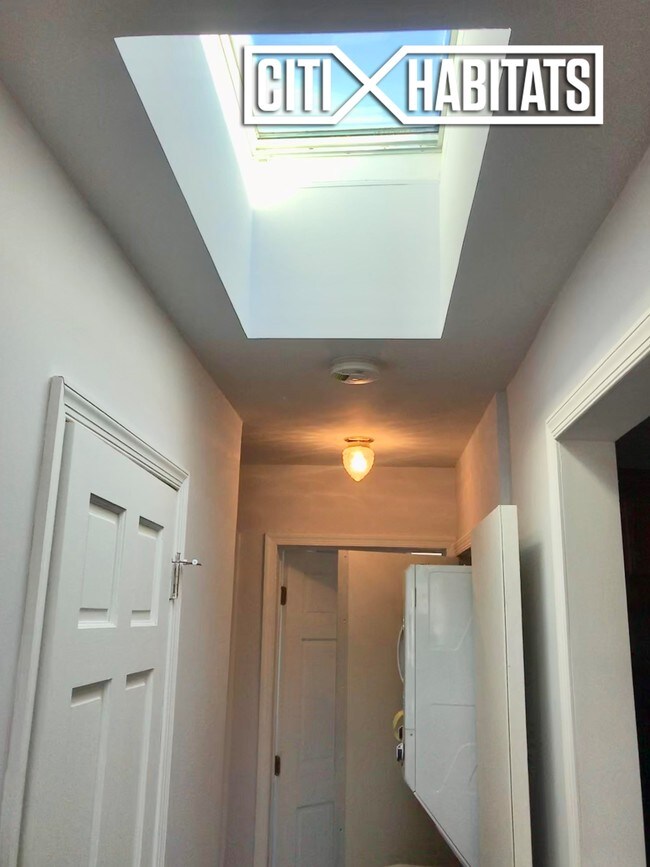 Foto del edificio - 1227 Bryant Ave