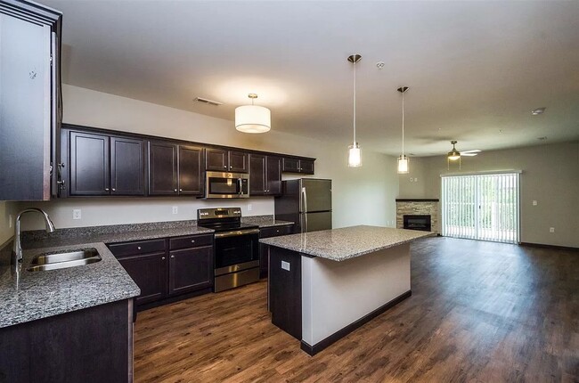 Foto del edificio - 2863 Spring Rose Cir