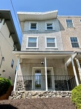 Building Photo - 412 N 32nd St