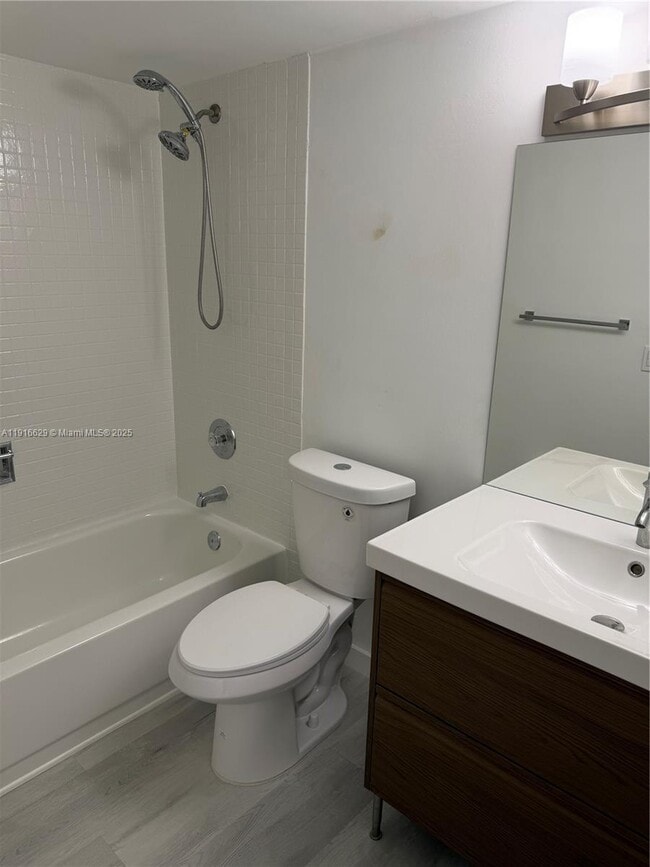 Foto del edificio - 10020 NW 9th St Cir