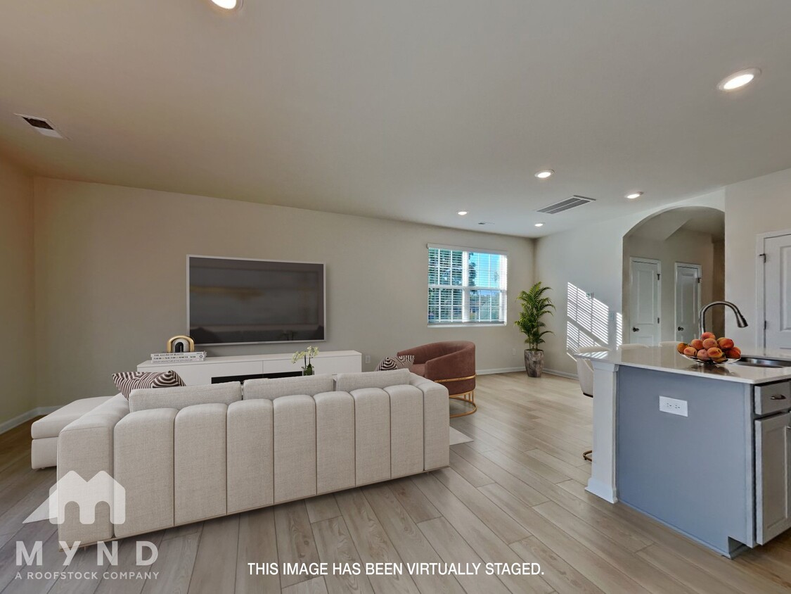 Foto principal - 132 Eagle Chase Dr