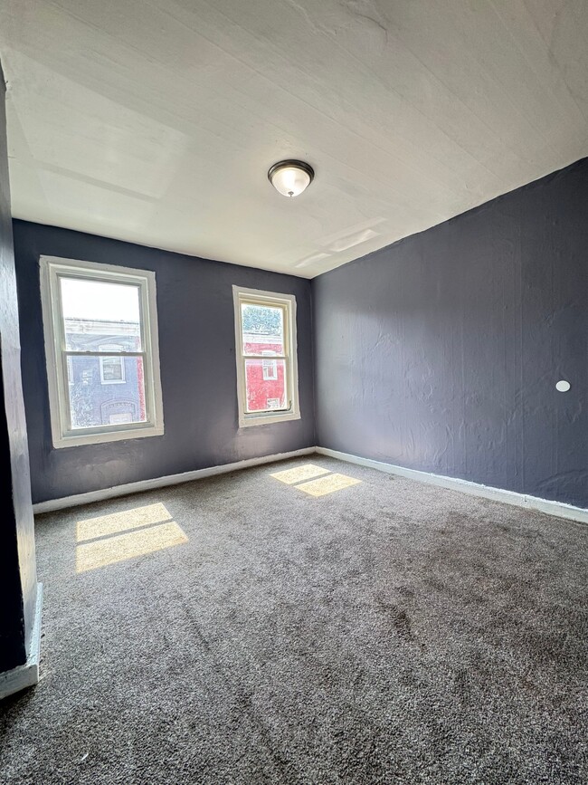 Front Bedroom - 2005 Etting St