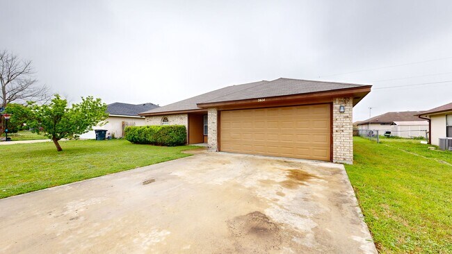 Foto del edificio - 2 WEEKS FREE + PRICE IMPROVEMENT $1,295!!!