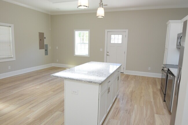 Foto del edificio - 621 Hadley Ct