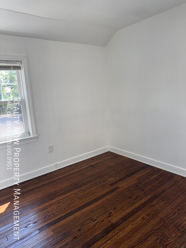 Foto del edificio - 3373 Colwyn Rd