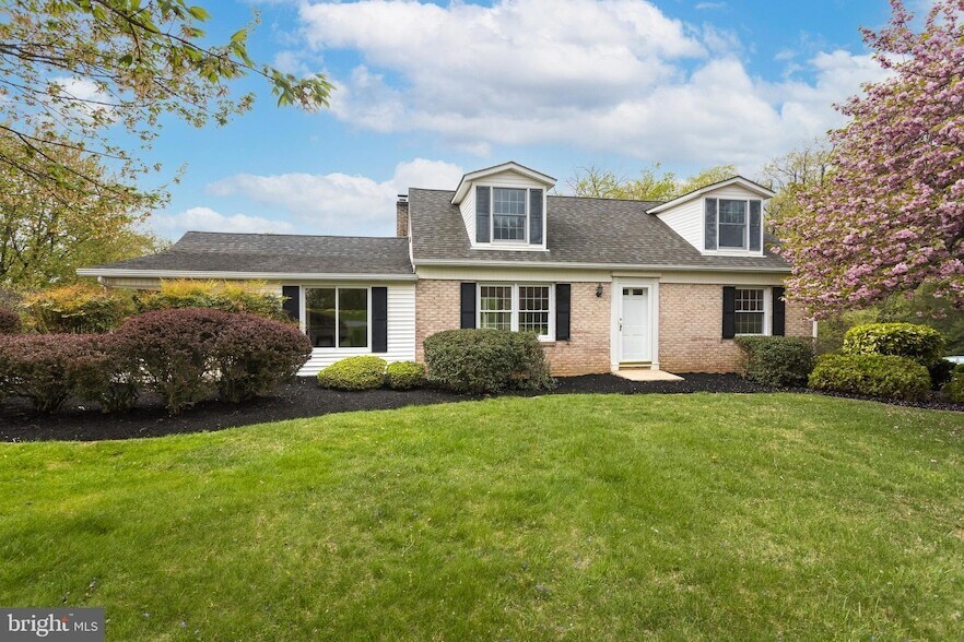 Foto principal - 16742 Ridge Rd