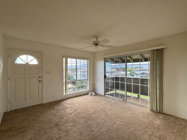 Foto del edificio - Available June 1. 1BD/1BA/1PKG at Royal Palm in Waipio.
