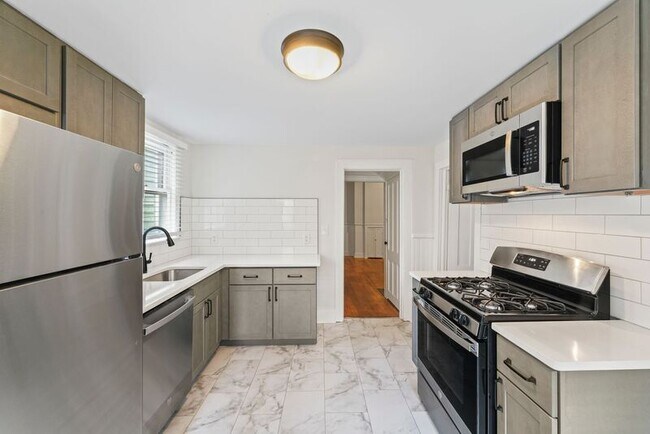 Foto del edificio - 58 Lincoln Ave