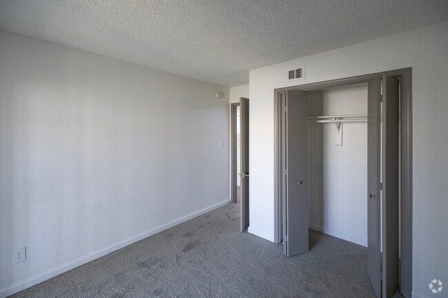 2 BR, 1 BA - 908SF - The June