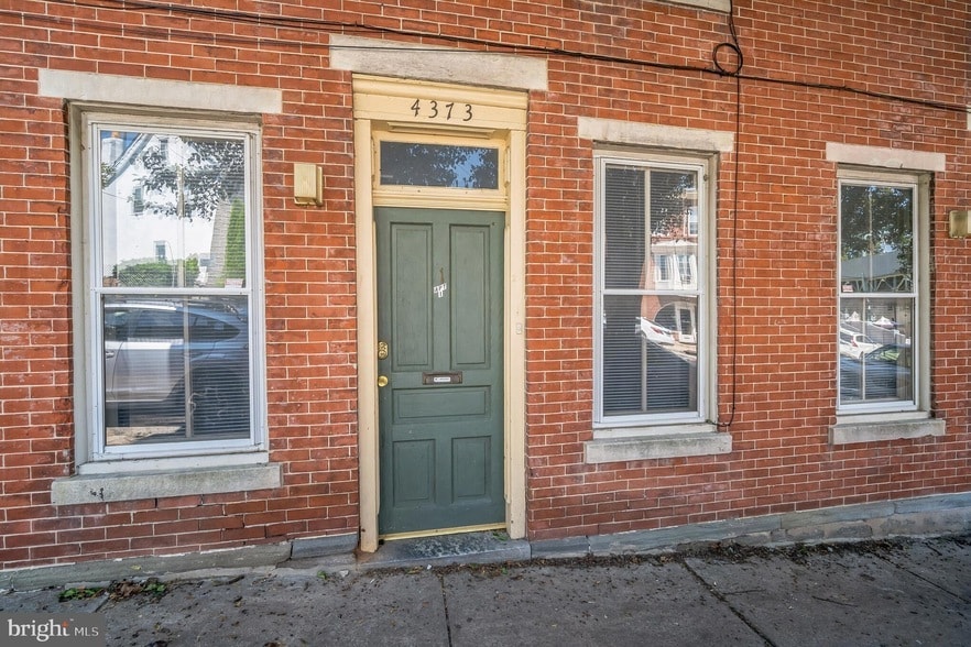 Photo - 4373 Cresson Street Unit 1