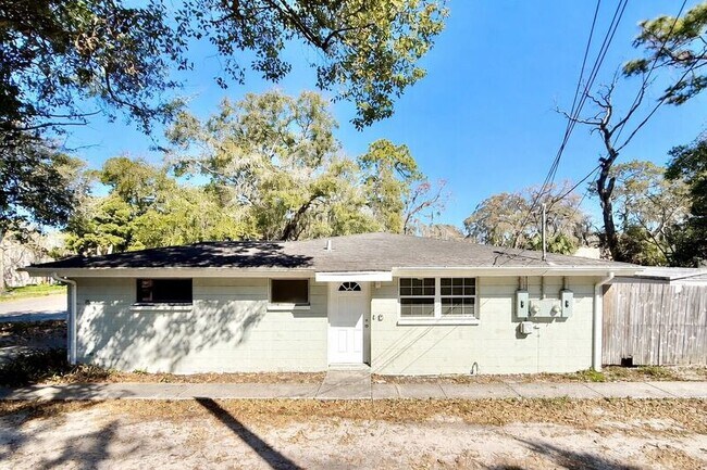 Foto del edificio - 5852 Monroe St