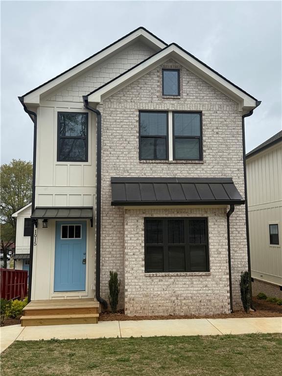 Building Photo - 1027 Park Hill Dr