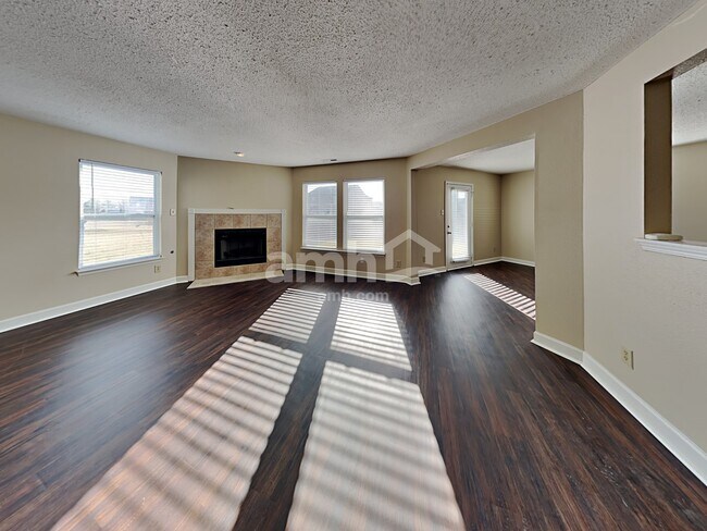 Foto del edificio - 6797 W Raleigh Dr