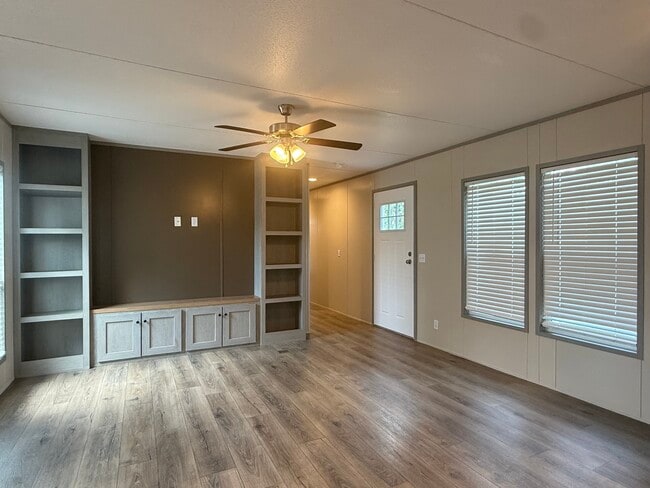 Foto del edificio - 210 Betty St