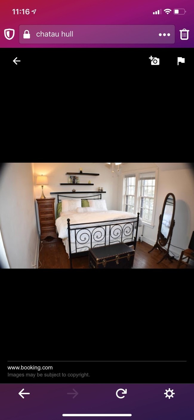 East bedroom - 1208 Hull Terrace