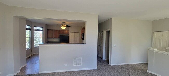 Building Photo - 859 Summit Creek Dr