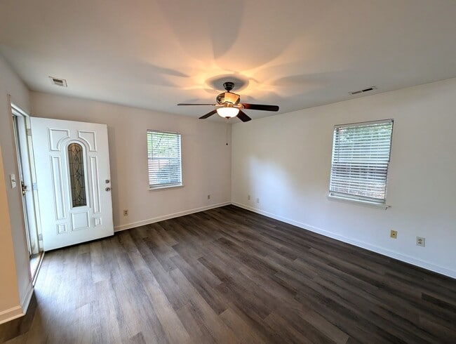 Building Photo - Minutes from Plaza Midwood/Uptown!  Belmon...