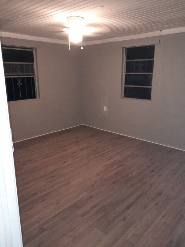 Foto del edificio - 1003 16th Ct